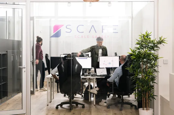 Équipe SCAFE en réunion stratégique